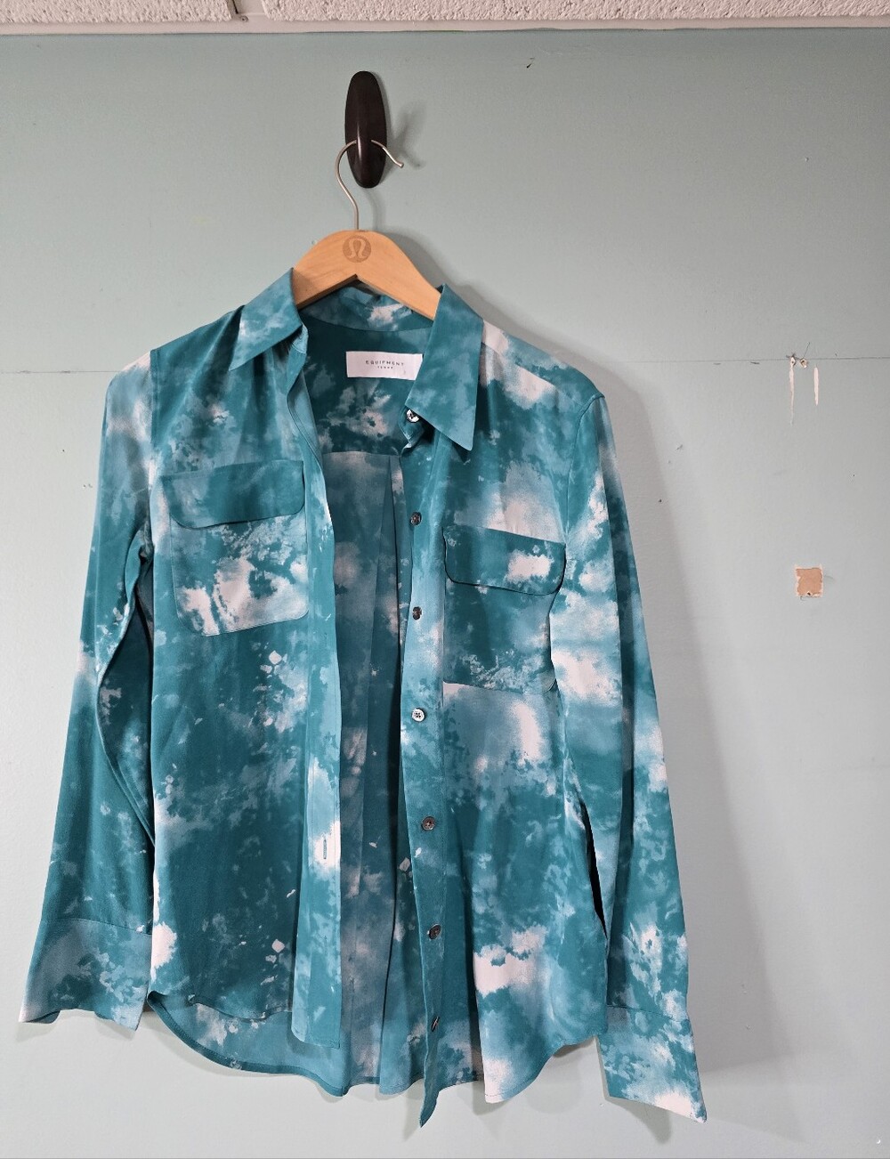 Equipment Femme Teal Tie Dye Silk Blouse Size XS
